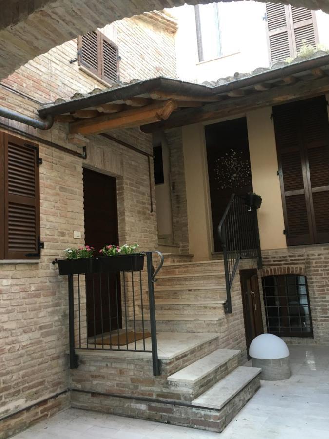 Il Borghetto Medievale Suite Fabriano Luaran gambar